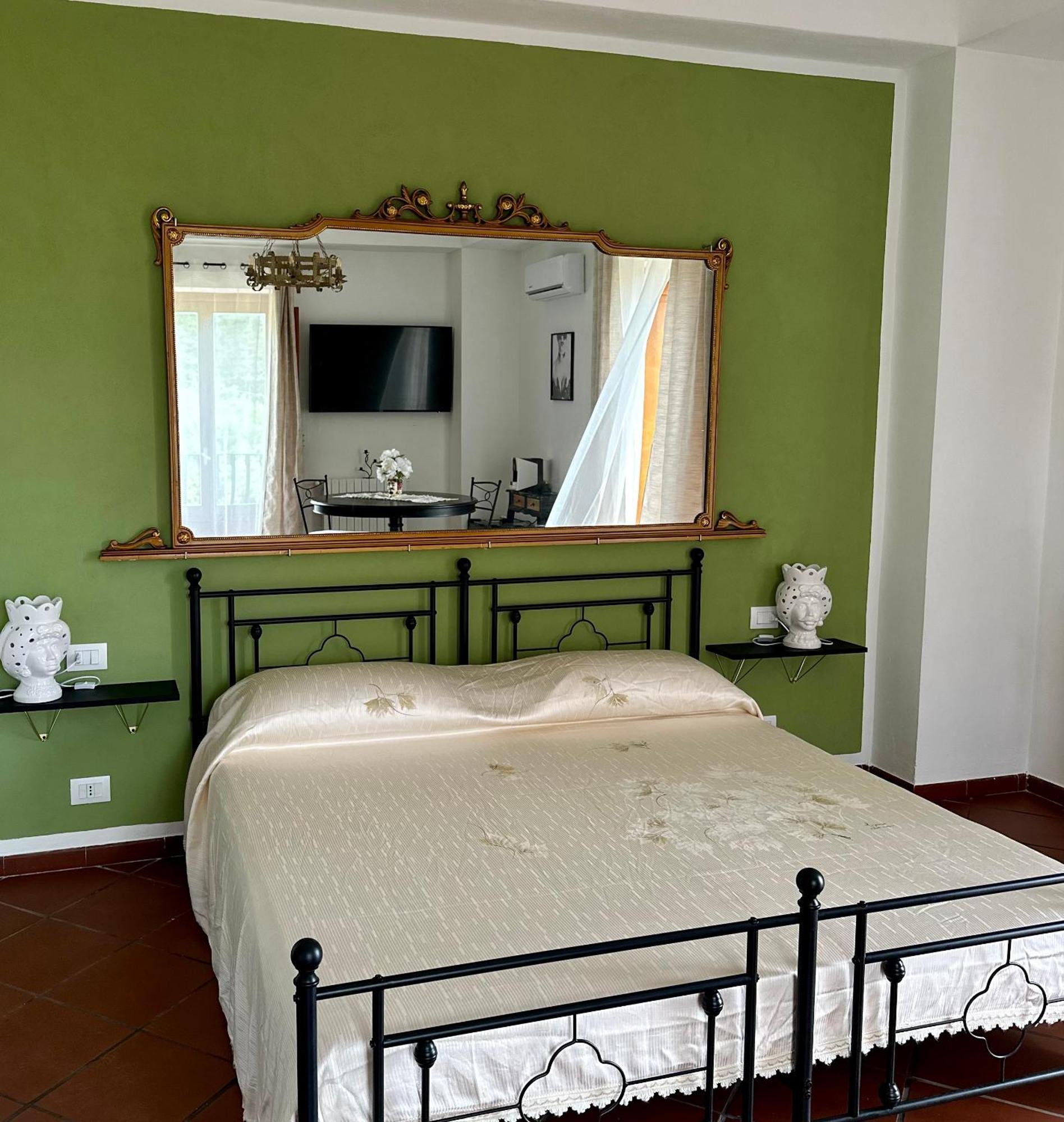 Villa Tiche チェファル エクステリア 写真